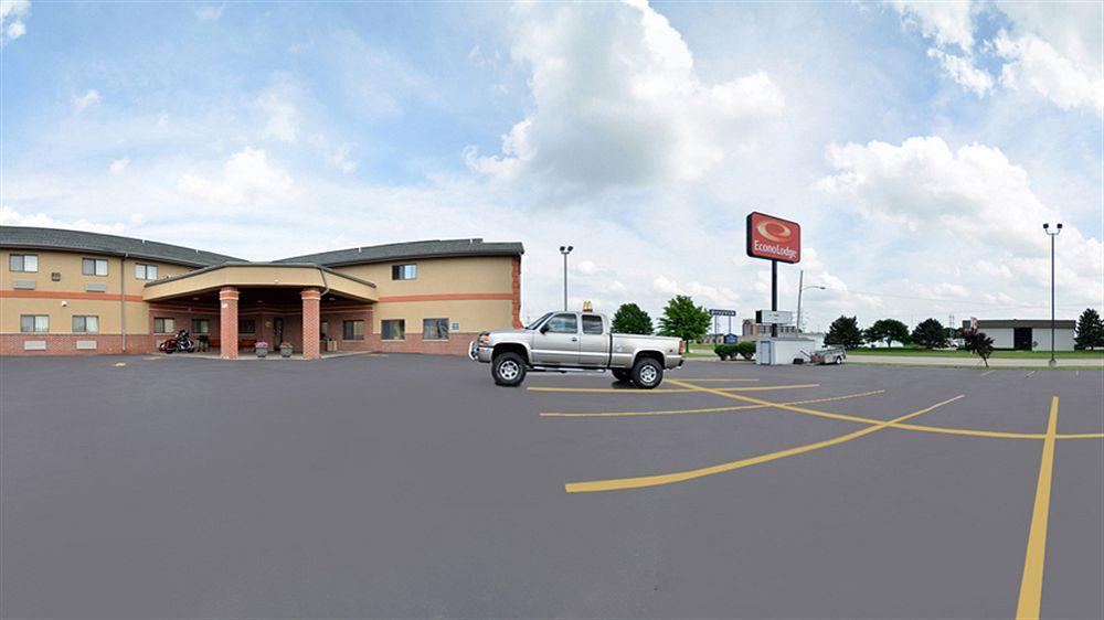 Econo Lodge Airport Cedar Rapids Exterior photo